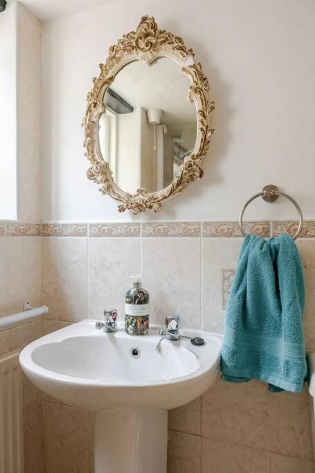 Cozy One-Bedroom Cottage In Great Tey Exteriér fotografie